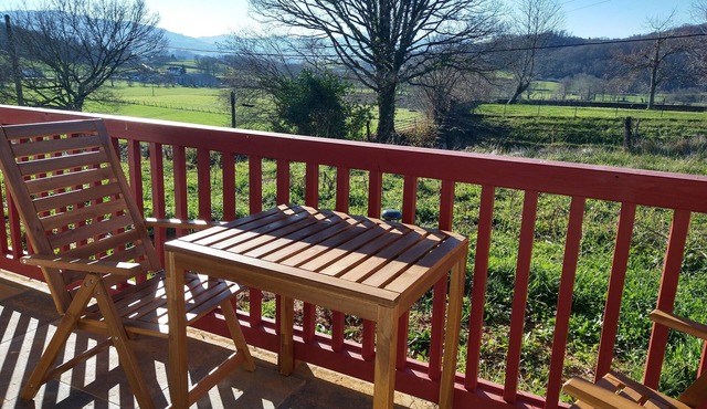 Two pers Studio Constance view of the Pyrenees, 7km from St-Jean-Pied-de-Port.