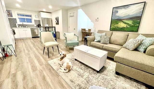 Two Private Pet Friendly Suites at Hills Meaford