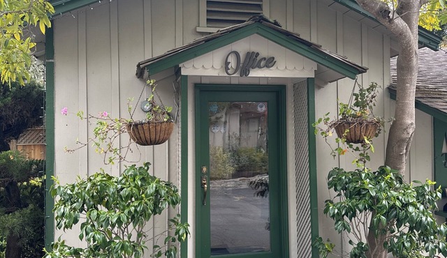 Two Queen Bed Cottage