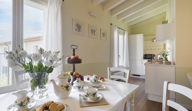 Two-room apartment 3 beds wi-fi, garage, pool Gardasee (CIN IT017145C28D9KD4SB)