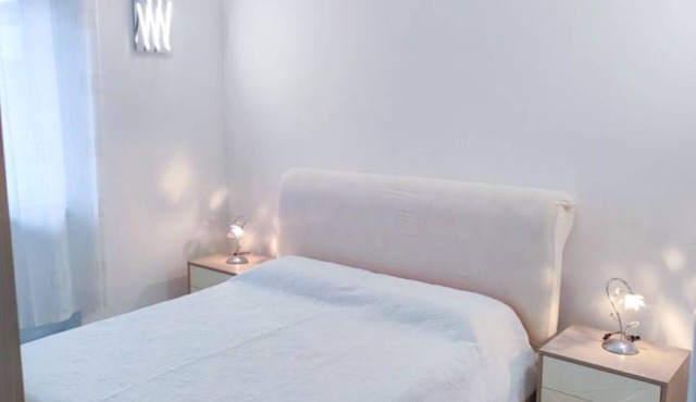 Two-room apartment on the outskirts of Milan Forum-Humanitas-IEO