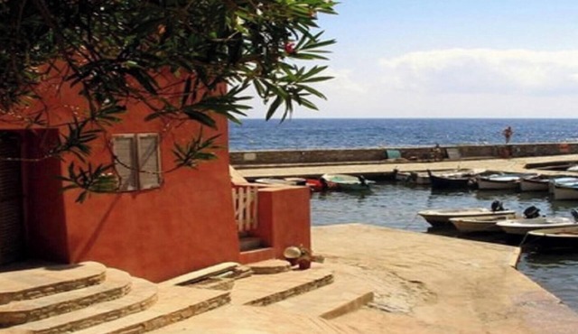 Two rooms + terrace, sea view, Erbalunga harbor