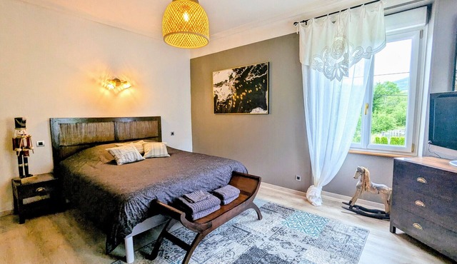 Two rooms with separate entrance and garden access
