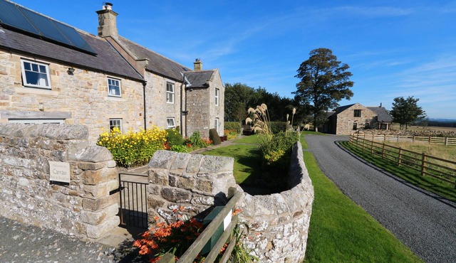 Two self catering holiday homes that sleeps 14 guests in 7 bedrooms