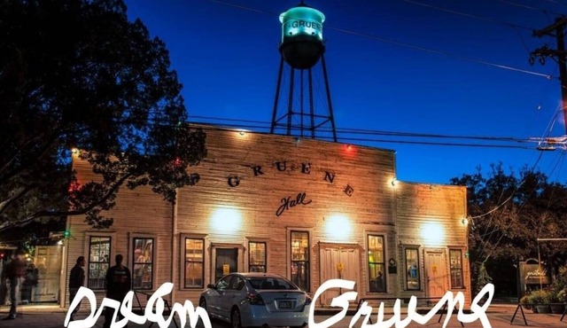 Two Side-by-Side Riverfront Condos, Walk to Gruene Hall - 6BR