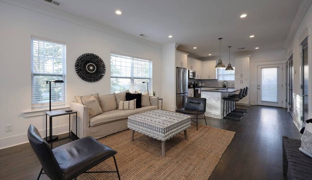 Two Spectacular Homes- 20 Guests - Outdoor Patio