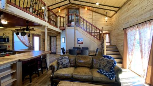 Two Story Cabin 2 Bedrooms with a Loft Sleeps 8 at the Cedaredge Lodge