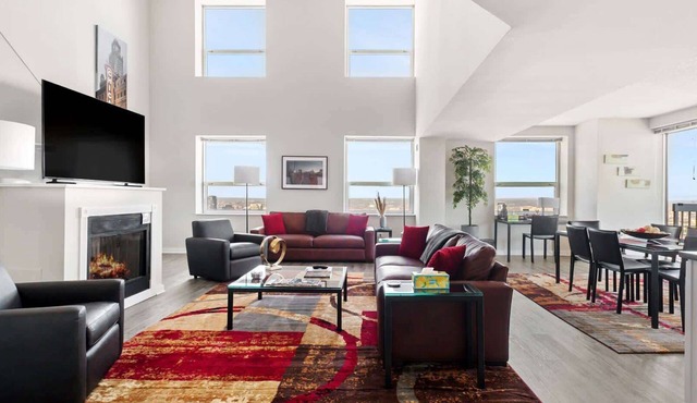 Two-Story Penthouse, City Views, Pool, Gym