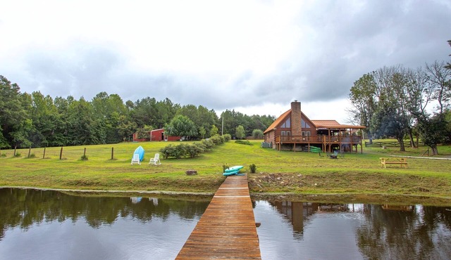 Two Stunning Lakefront Cabins w/Hot Tubs on 25 Acre Nature Retreat