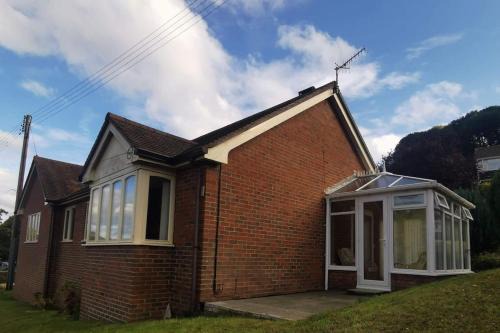 Twyngaer, a spacious 3 bedroom bungalow sleeps 5