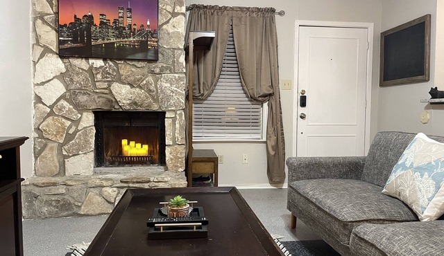 TXST Cozy and centrally located