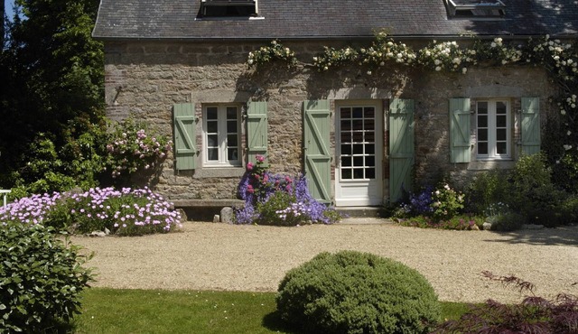 Ty Ar Pennduig - Lovely restored stone cottage set in peaceful countryside