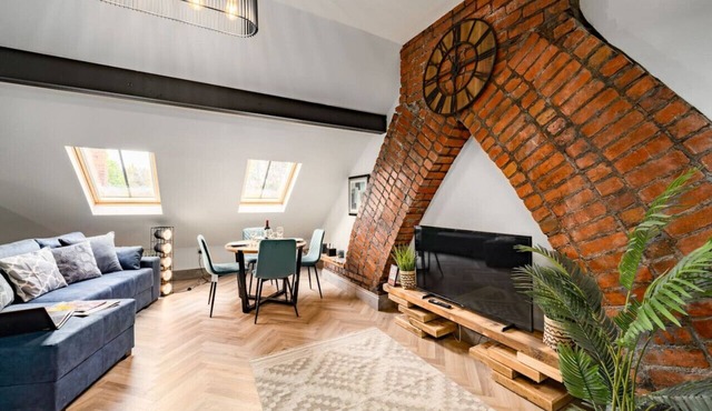 Ty Ayla Premier Apartments - 2 Bedroom Loft