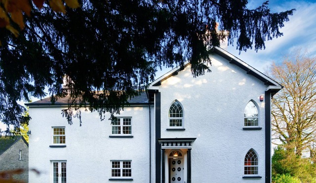 Ty Bledrws - a luxury countryside retreat for 10