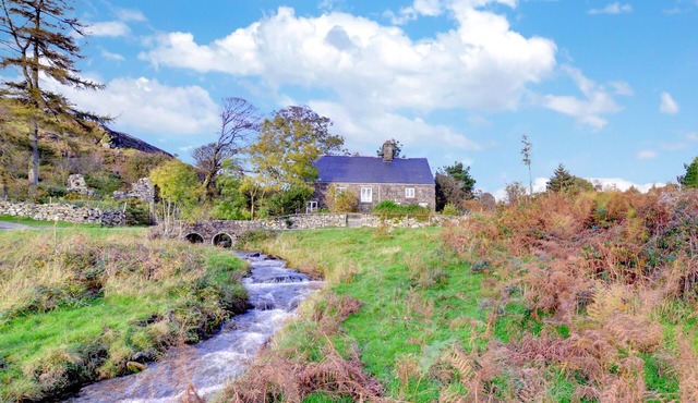 Ty Capel Carmel - Three Bedroom House, Sleeps 5