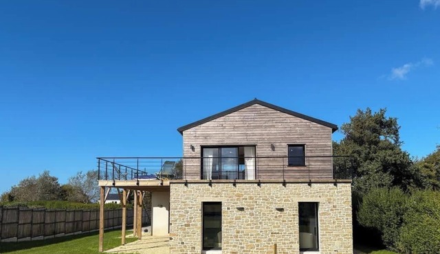 TY GLAZIK - Modern family home near the sea