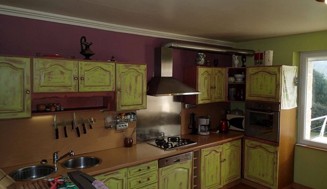 Ty Gwenn: in a small group in Bon Repos