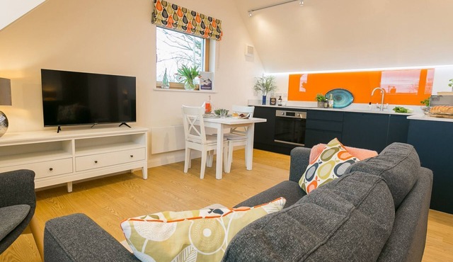 Ty Haul - sleeps 2 guests in 1 bedroom