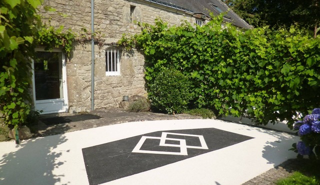 Ty Kreiz cottage: comfort and character in 15th century walls