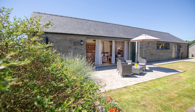 Ty Llo (sleeps 5-6).