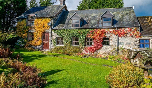 Ty-Mawr | Self Catering Stone Farmhouse near Bala, North Wales