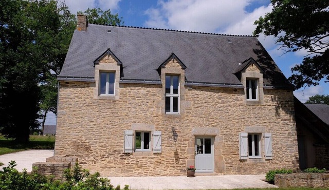 Ty Men is a granite built farmhouse