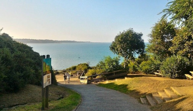 Ty Menez: New house close to shops and beaches