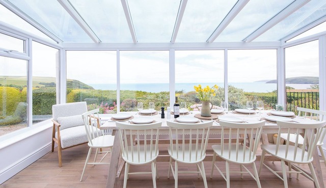 Ty Perci Penrhiw, Holiday Cottage Cwm Yr Eglwys, Sleeps 8, 4 bedrooms, bathrooms