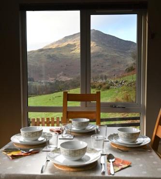 Ty Pren - Homely Lodge on a Mountain Farm