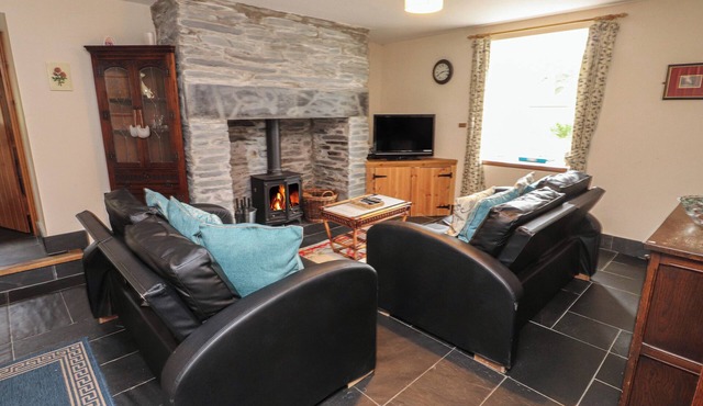 TY SIABOD, family friendly, character holiday cottage in Betws-Y-Coed