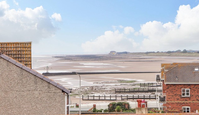 TY UCHAF, pet friendly in Rhyl