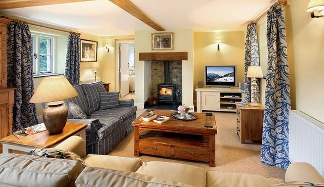 Tyddyn Derwen - Three bedrooms, one en-suite shower room, one bathroom