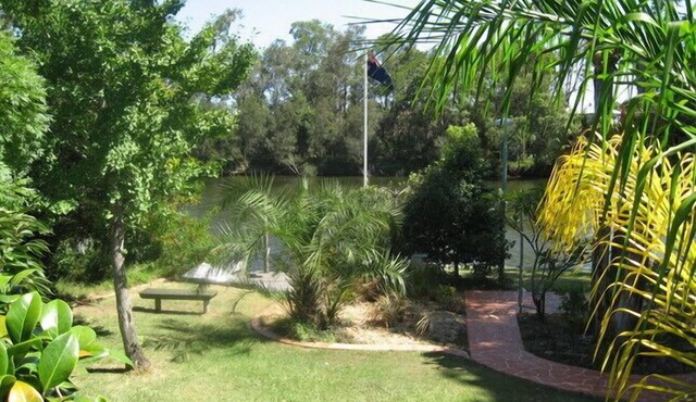 Tydes - Take time out relaxing by the river