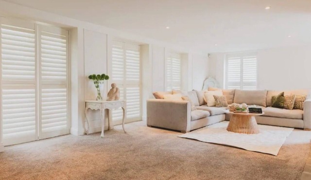 Tye Barn - Spacious 5-bedroom house in enchanting Brinkley with AC, WiFi