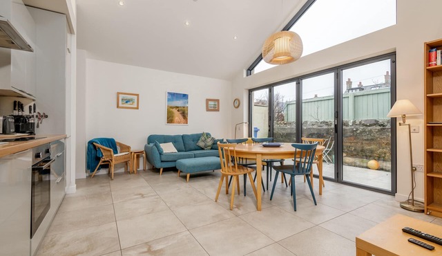 Tylosand, Allan Place (No 8)