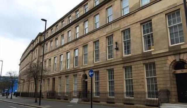 Tyne Quarters Apartment- Newcastle Central Station a short walk away!