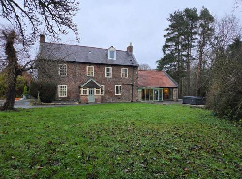 TyneView Estate, Farmhouse & Stables
