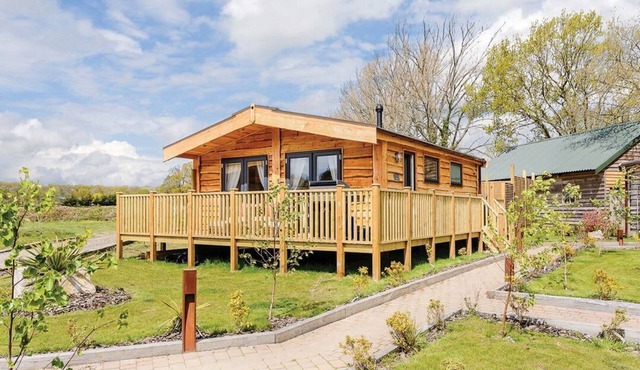 Typhoon Lodge, Fair Oak