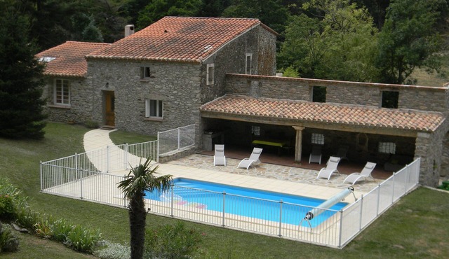 Typical Catalan farmhouse with a pool nearst in 150hectar of forest