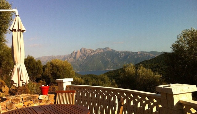 Typical Corsican property, 3 bedrooms sleeps 6, view of the Gulf of Porto