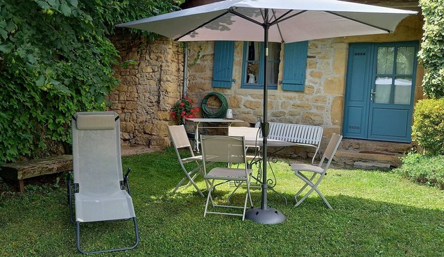 Typical, detached, quiet house in northern Aveyron. sleeps 2,4