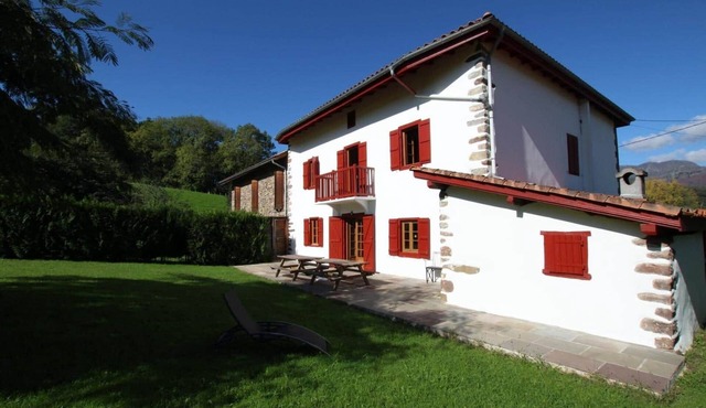 Typical Basque house renovated - Saint-Etienne-de-Baigorry