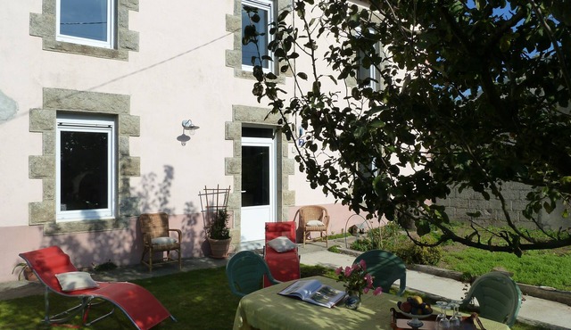 Typical house, completely renovated, comfortable and warm.