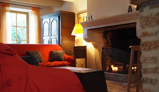 Typical house, lake view room, sleeps 10 WIFI.