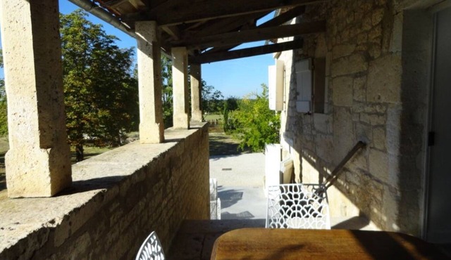 Typical house, spacious, private pool, large garden.
