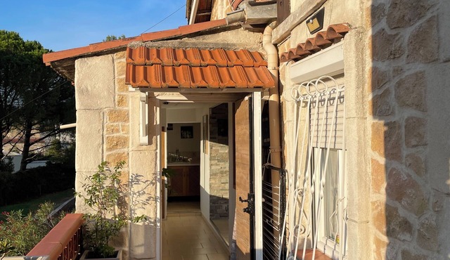 Typical Marseille house with panoramic view of the hills