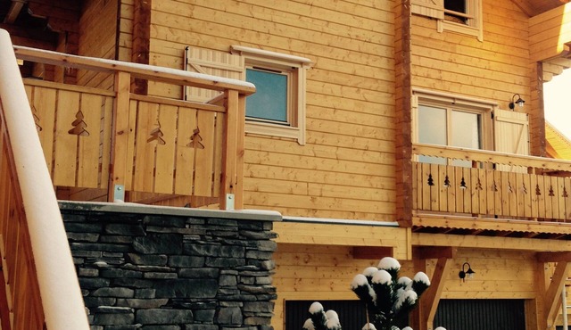 Typical mountain chalet at the foot of the pistes la joue du loup sleeps 10
