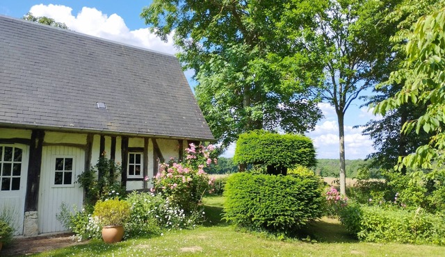 Typical Normandy country house 105km Paris