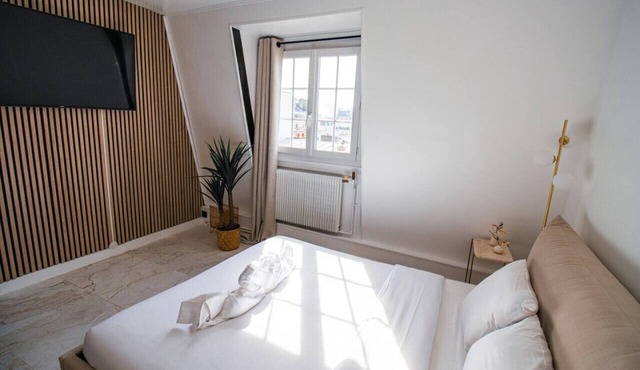 Typical Parisian Studio in Le Marais