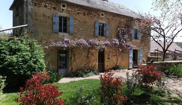 Typical Périgord house with swimming pool near Sarlat